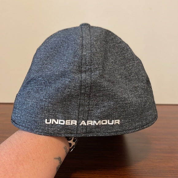 UA Gray Fotted Hat - Picture 2 of 4